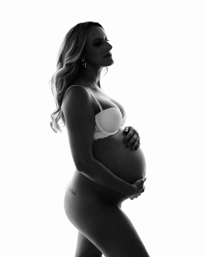 maternity silhouette black and white photo
